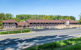 The Black Swan Lee - Lenox, An Ascend Collection Hotel